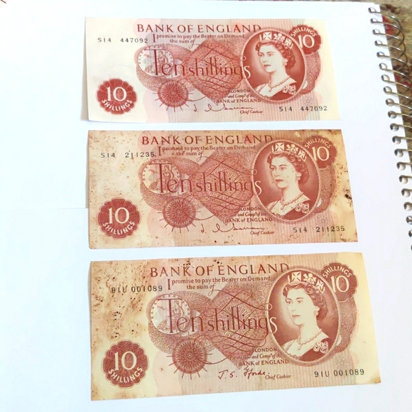 X3 Vntge Queen Elizabeth Ten Shillings Collectible Rare - Picture 1 of 7